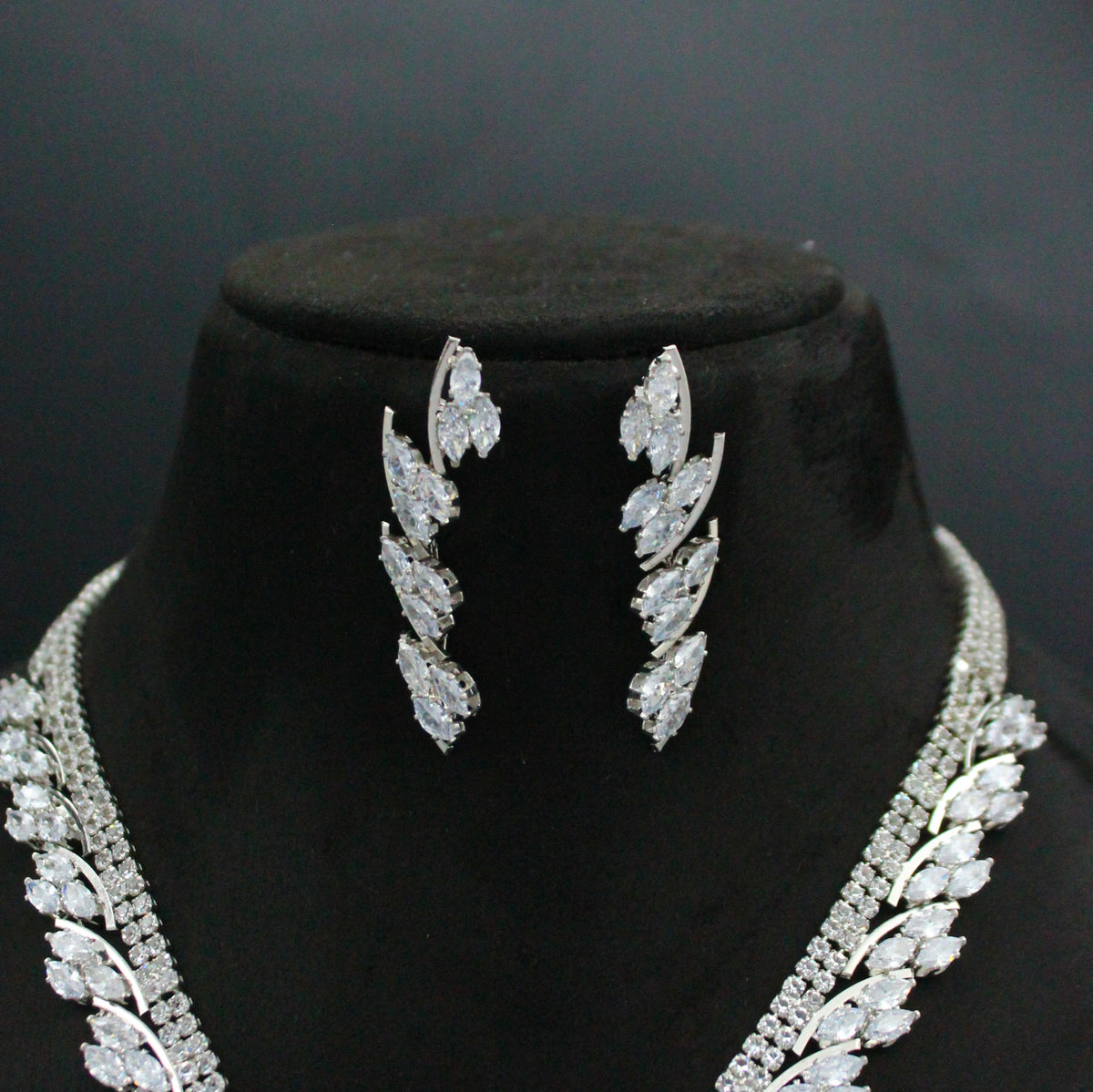 Platinum Full White Leaf Necklace Set with Pushback Earrings SP-6657