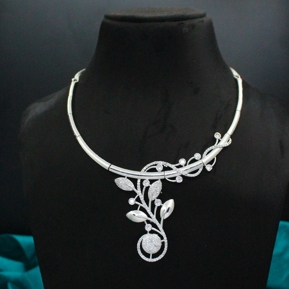 Platinum Fancy Leaf Necklace Set with Pushback Earrings SP-982