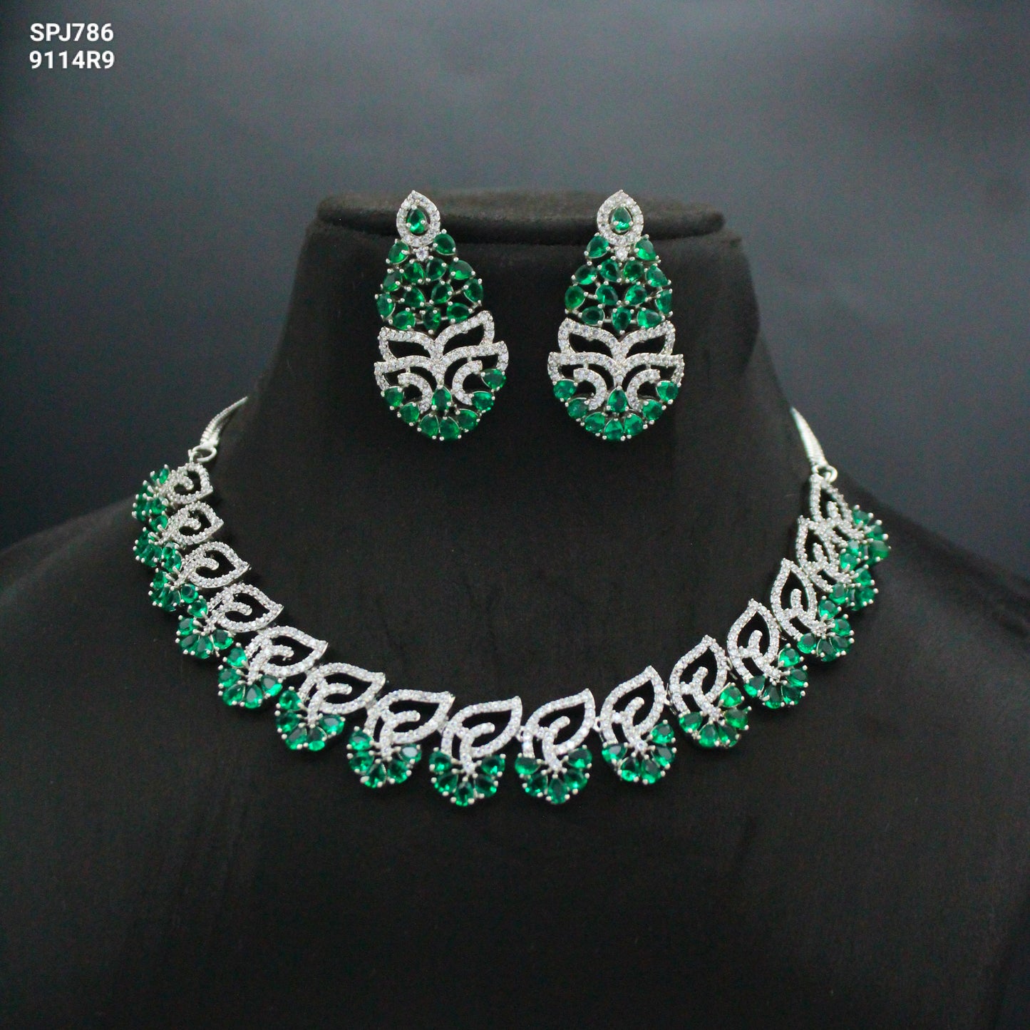 Platinum Short Green Necklace Set With Push Back Earrings  786