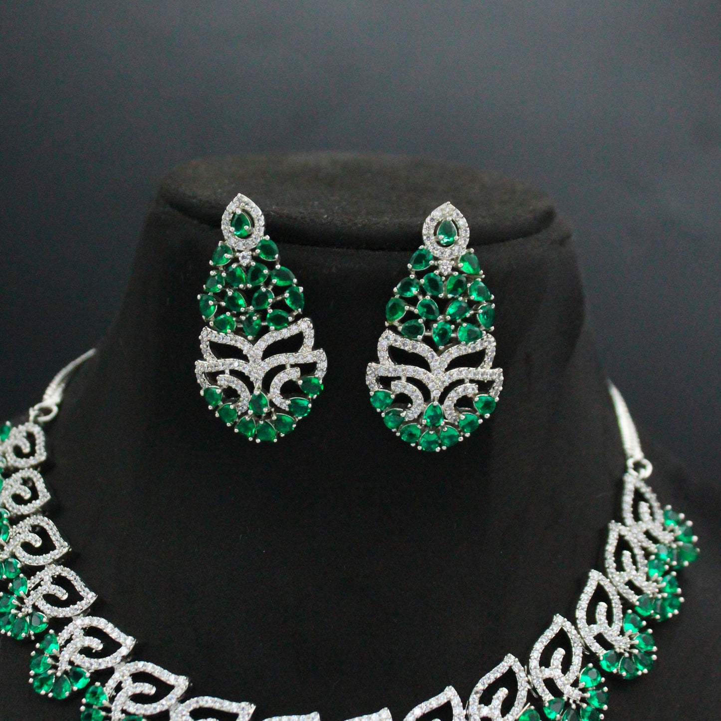 Platinum Short Green Necklace Set With Push Back Earrings  786