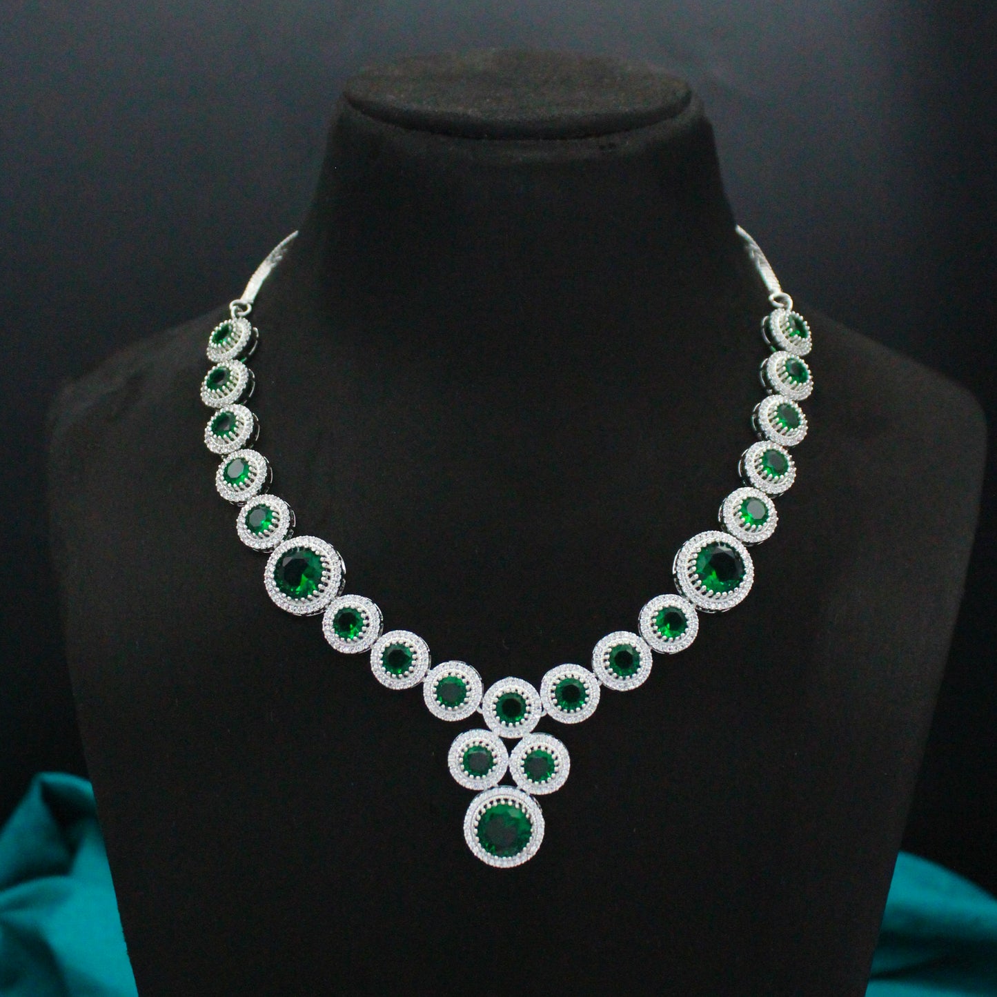 Platinum Green Short Necklace Set with Pushback Earrings SP-40602