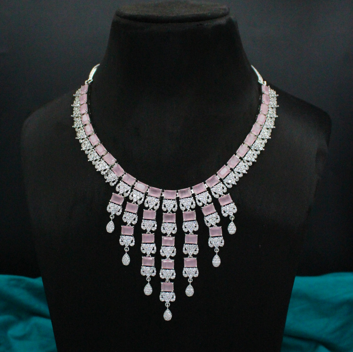 Platinum Mint Pink Short Necklace Set with Pushback Earrings SP-16255