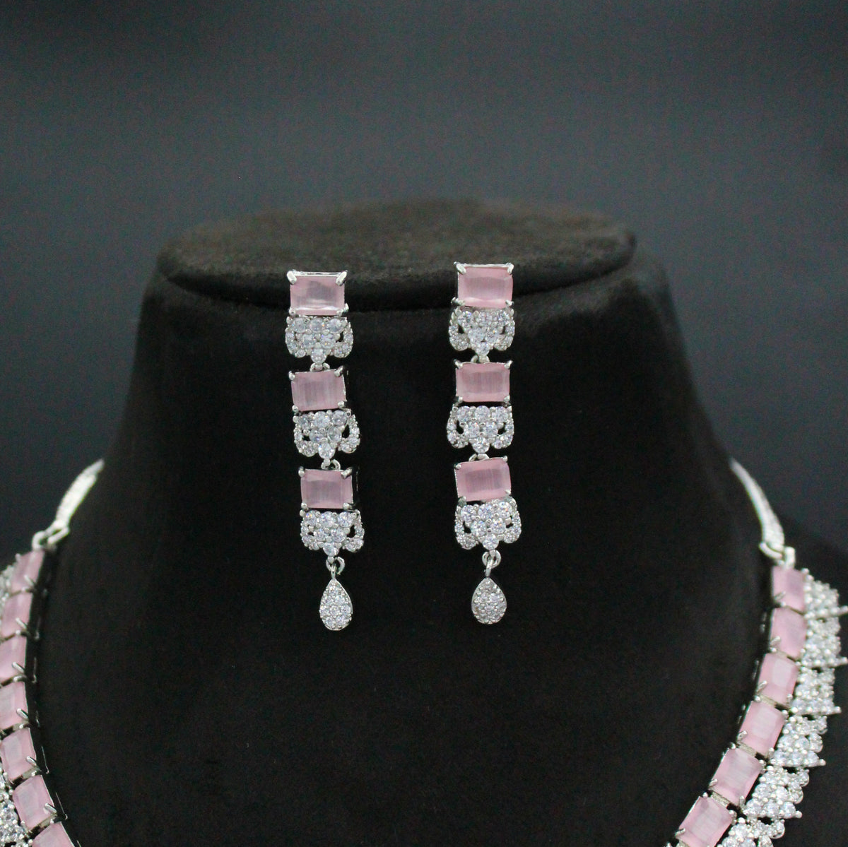Platinum Mint Pink Short Necklace Set with Pushback Earrings SP-16255