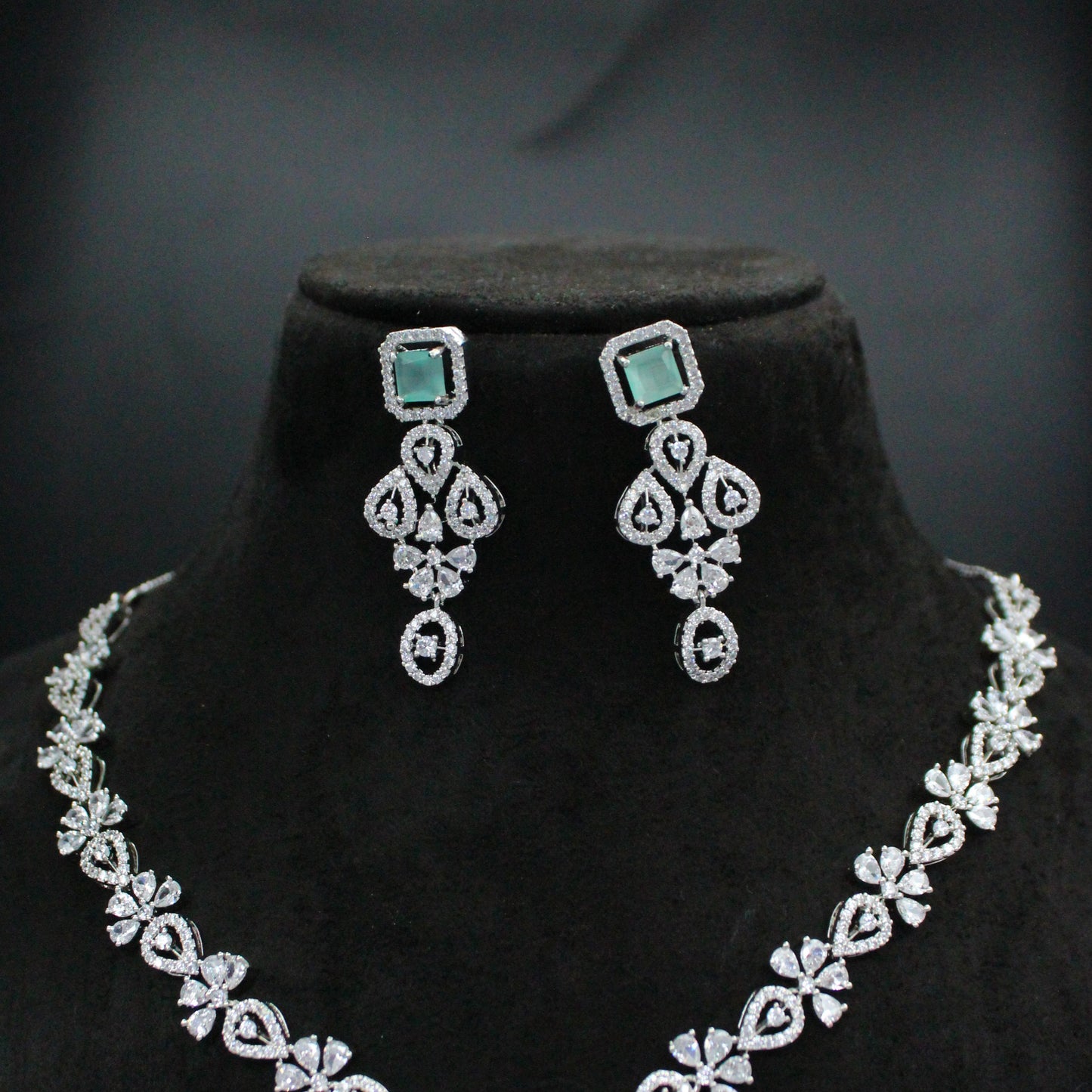 Platinum Mint Stone Short Necklace SP-40598