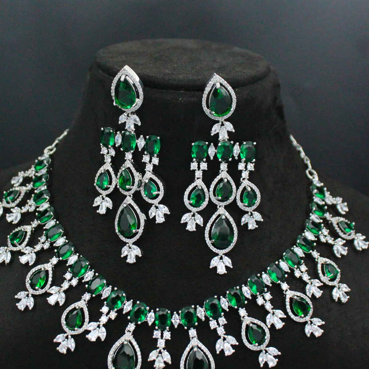 Platinum Green Stone Necklace Set SP-39079
