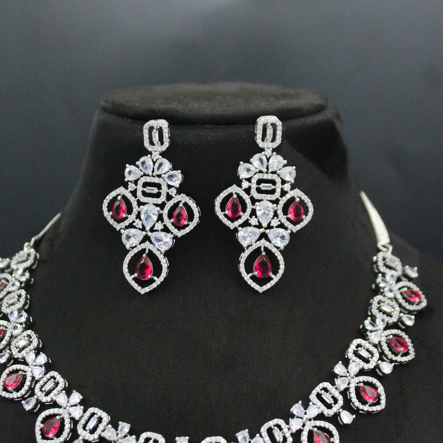 Platinum Single-Line Red Stone Short Necklace SP-15660