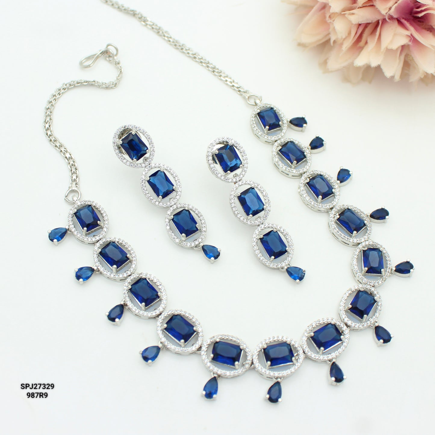 Antique Gold Blue Stone Necklace SP-27329