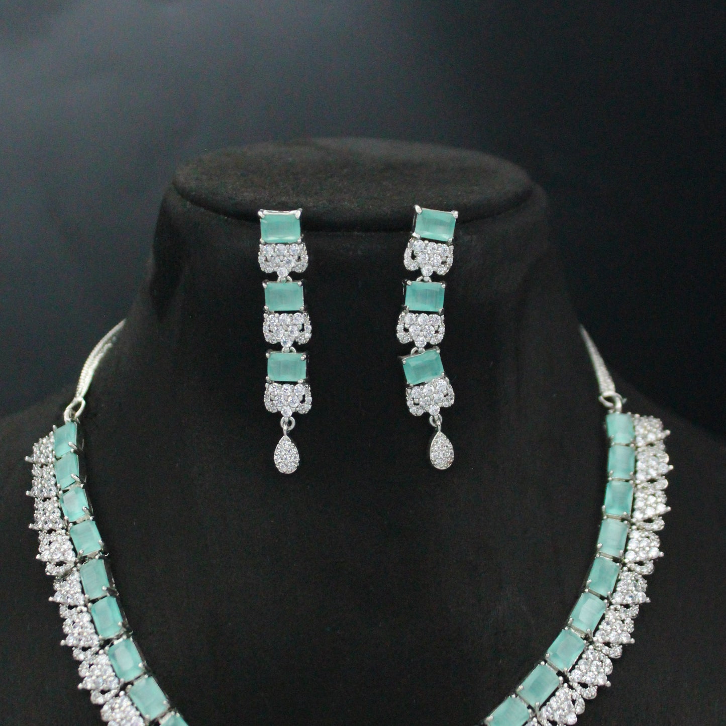 Platinum Mint Blue Short Hangings Necklace Set With Push Back Earrings 16253