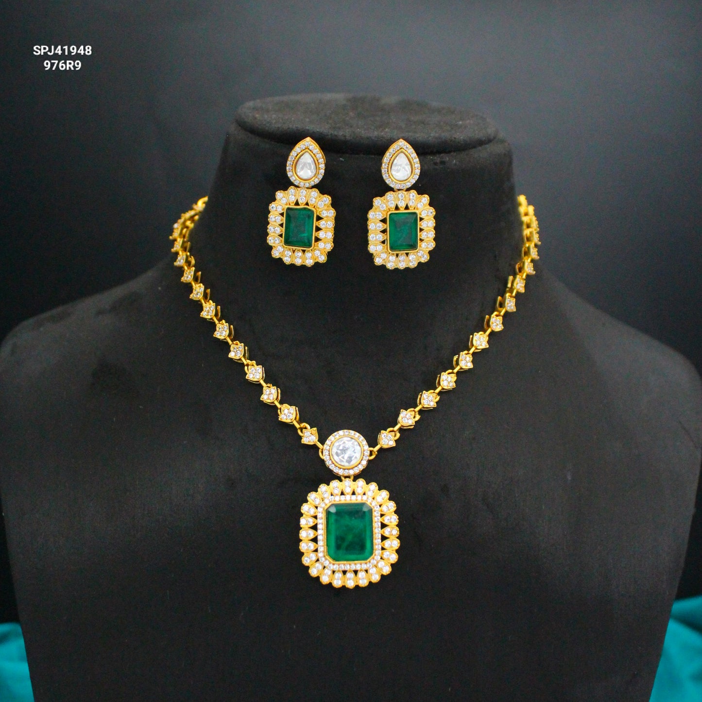 Victorian Moissanite Green Stone Short Necklace Set With Screw Back Earrings 41948