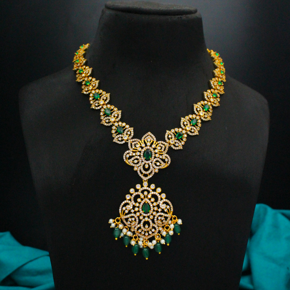 Victorian Green Stone Short Necklace SP-40218