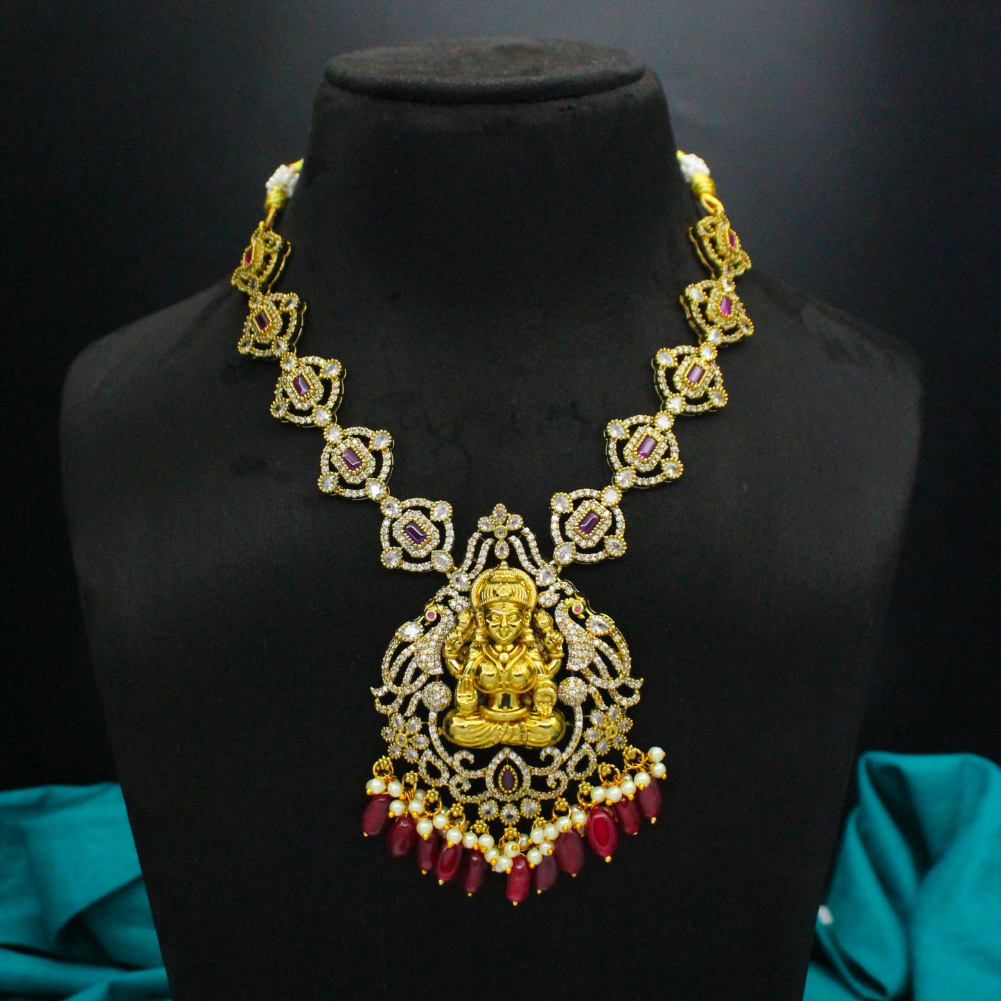 Victorian Red Stone Short Necklace with Red Beads SP-29515