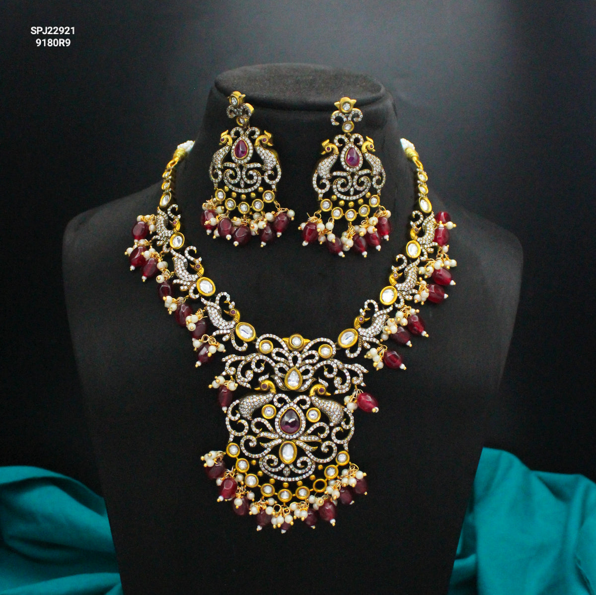 Victorian Peacock Red Short Necklace SP-22921