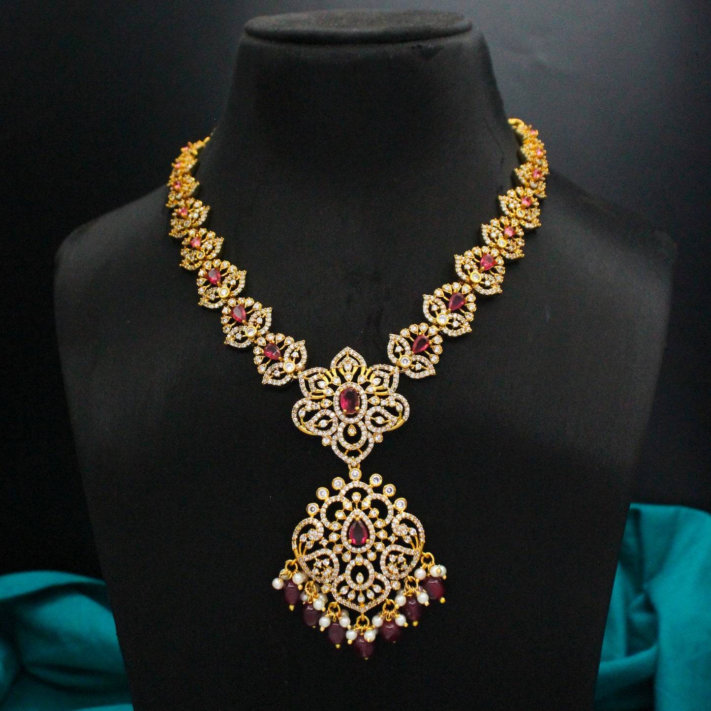 Victorian Red Stone Short Necklace SP-40219