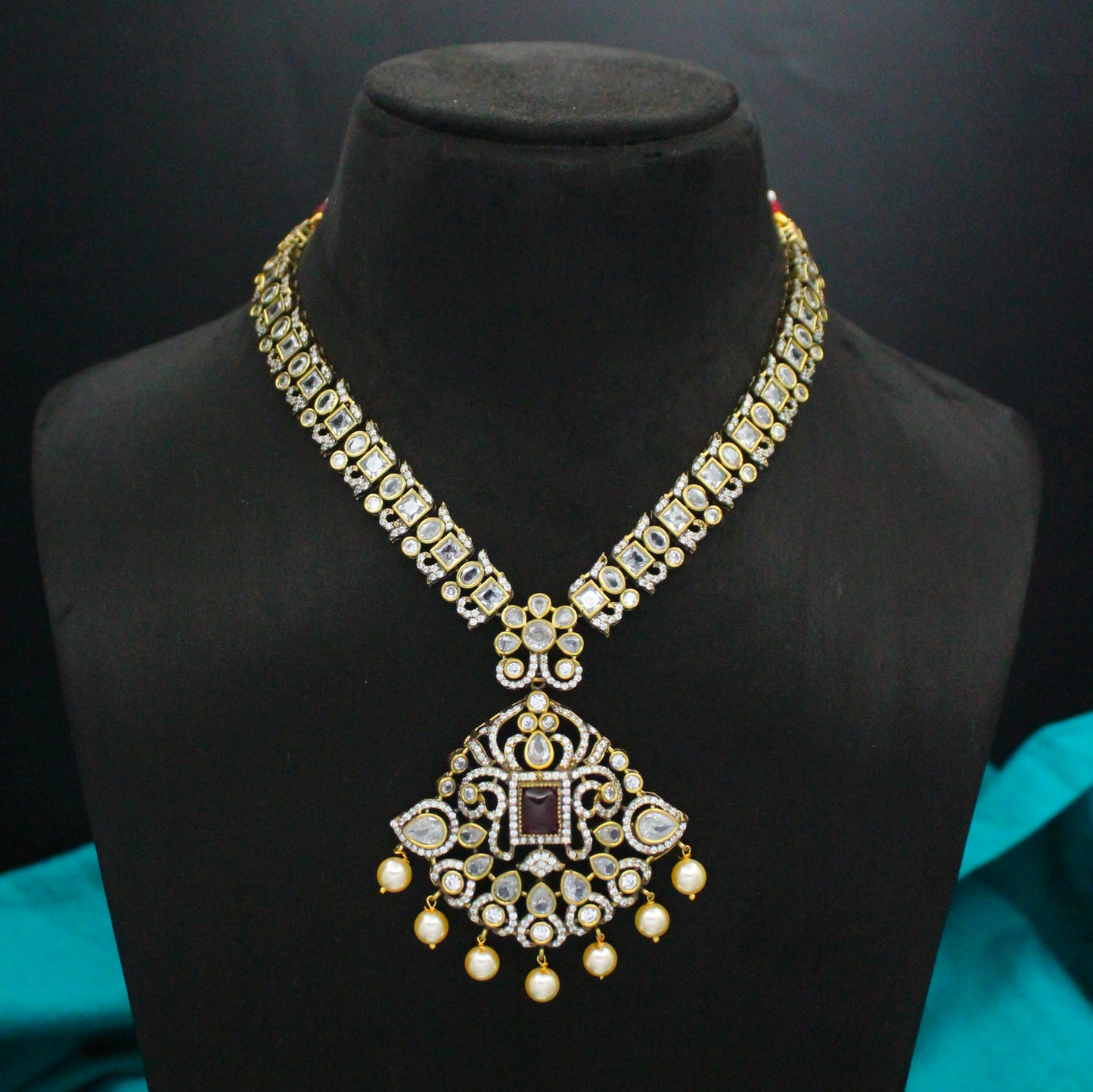 Victorian Red Stone Short Necklace SP-30630