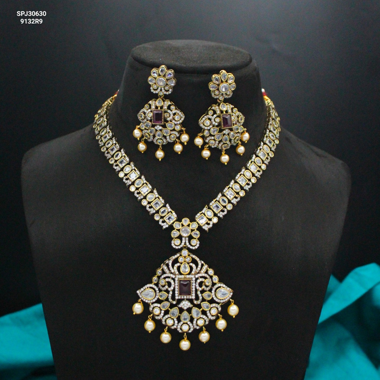 Victorian Red Stone Short Necklace SP-30630