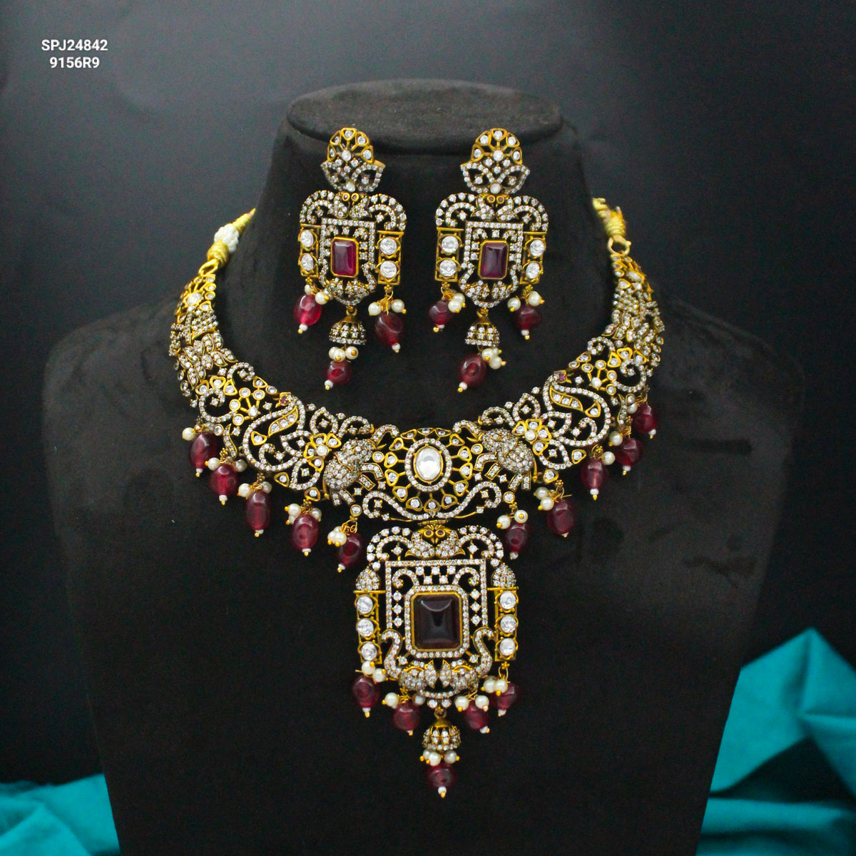 Victorian Red Stone Short Necklace SP-24842