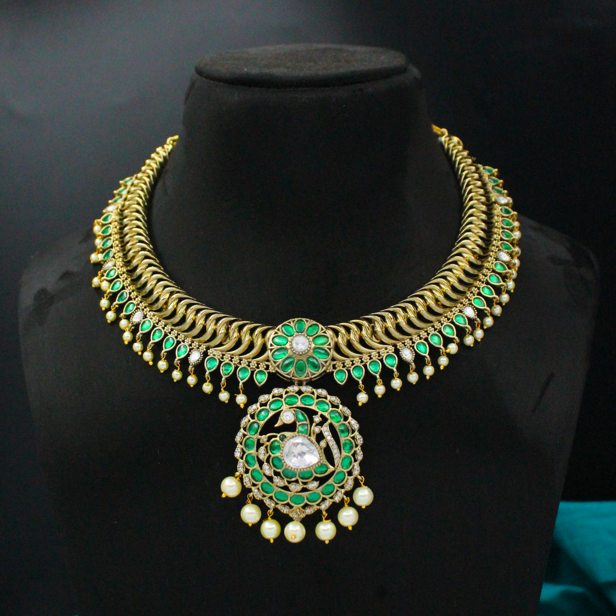 Victorian Jalebi Green & Moissanite Short Necklace SP-39974