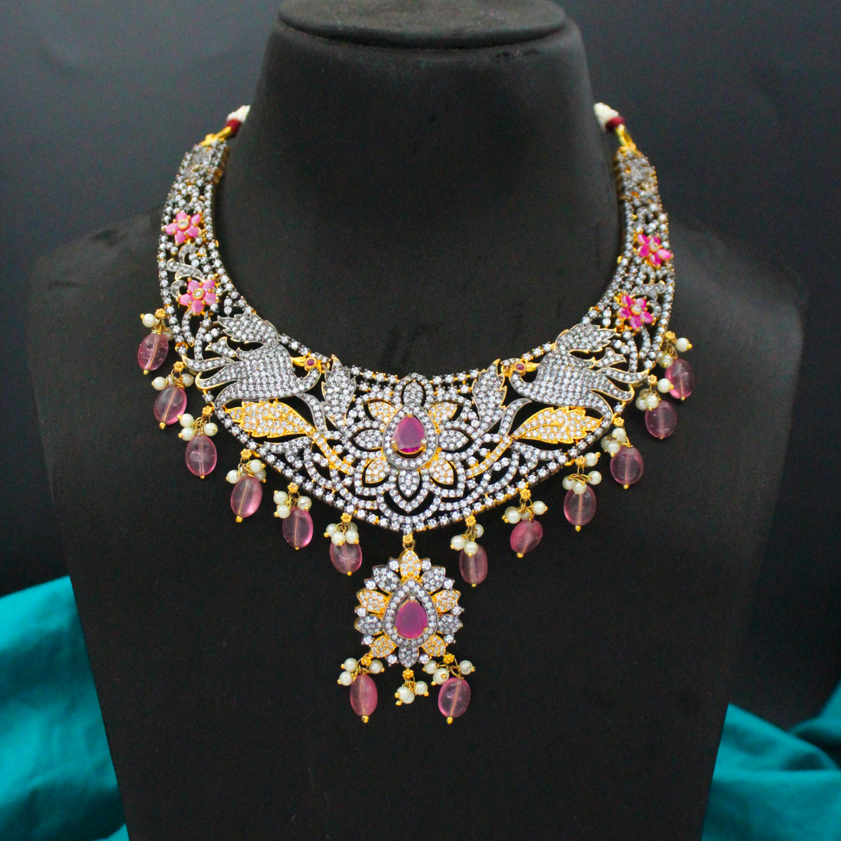 Victorian Short Peacock Necklace Red 18726