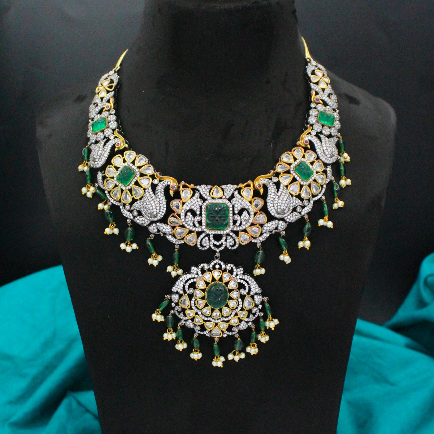 Victorian Peacock Green Short Necklace Set with Pushback Earrings SP-18734