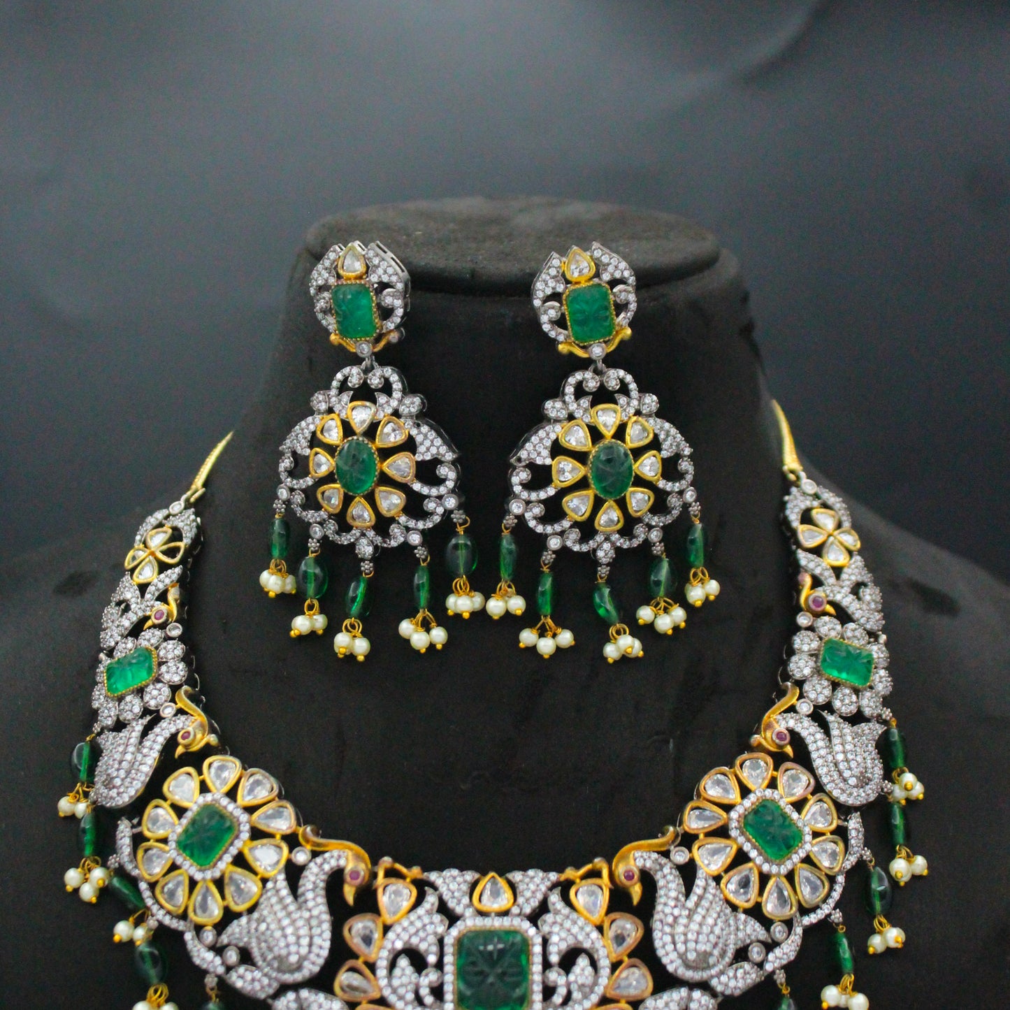 Victorian Peacock Green Short Necklace Set with Pushback Earrings SP-18734