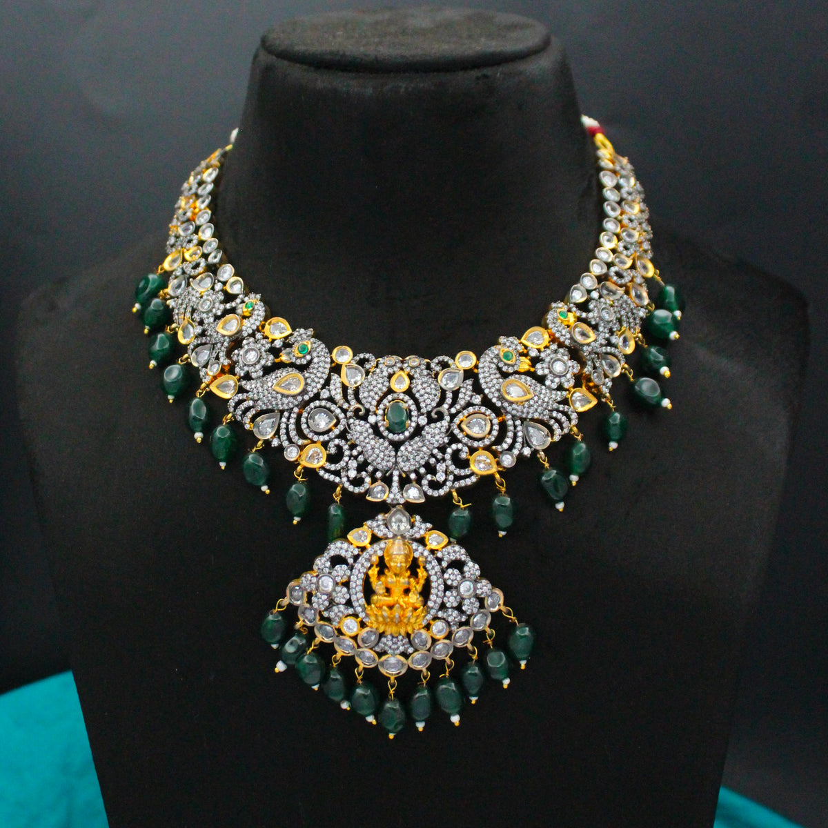 Victorian Lakshmi Green Short Necklace Set with Pushback Earrings SP-17728