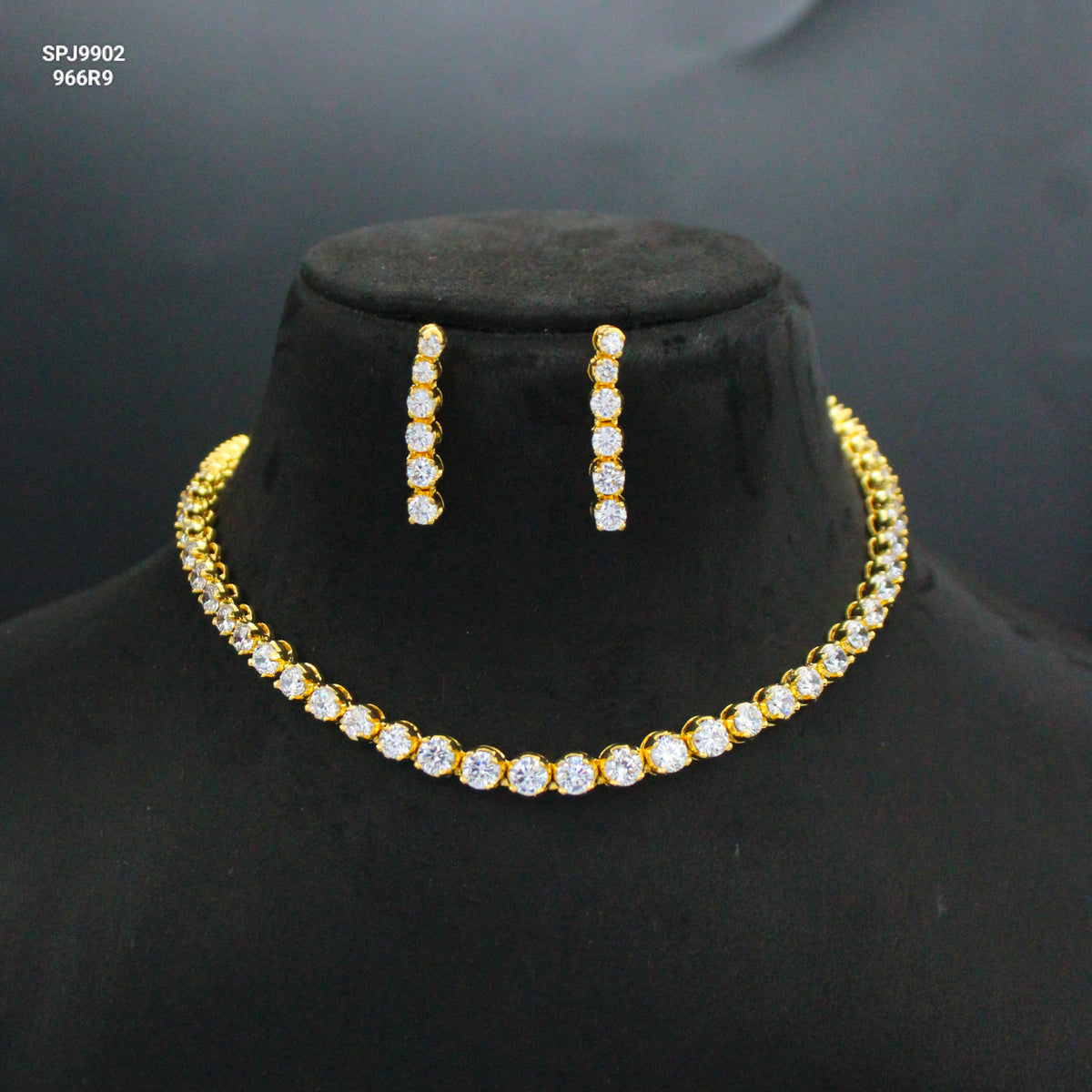 Diamond Look Single-Row Short Necklace SP-9902