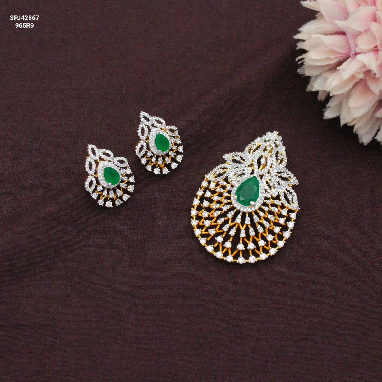 Diamond Look Floral Green Pendant Set With Push Back Earrings And Openable Hook 42867