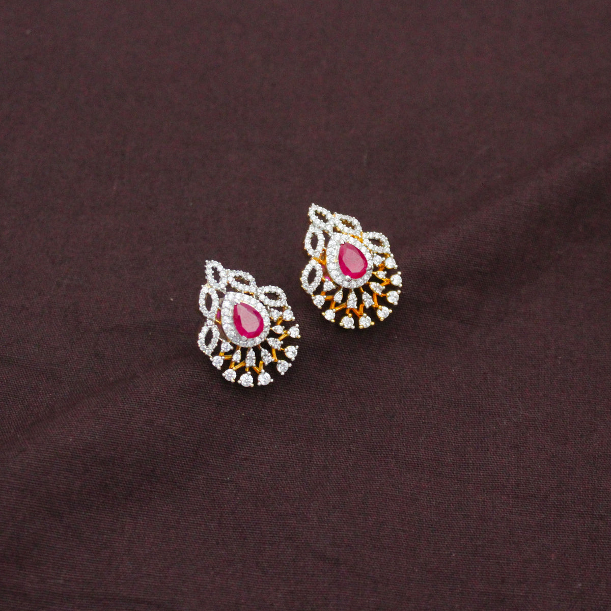 Diamond Look Floral Red Pendant Set With Push Back Earrings And Openable Hook 42868