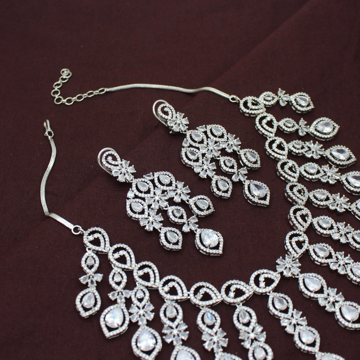 Premium Platinum Bridal Short White Flexible Necklace Fancy Floral Necklace Set Tear Drop Design With Big Bridal Push Back Earrings Party Wear 42886