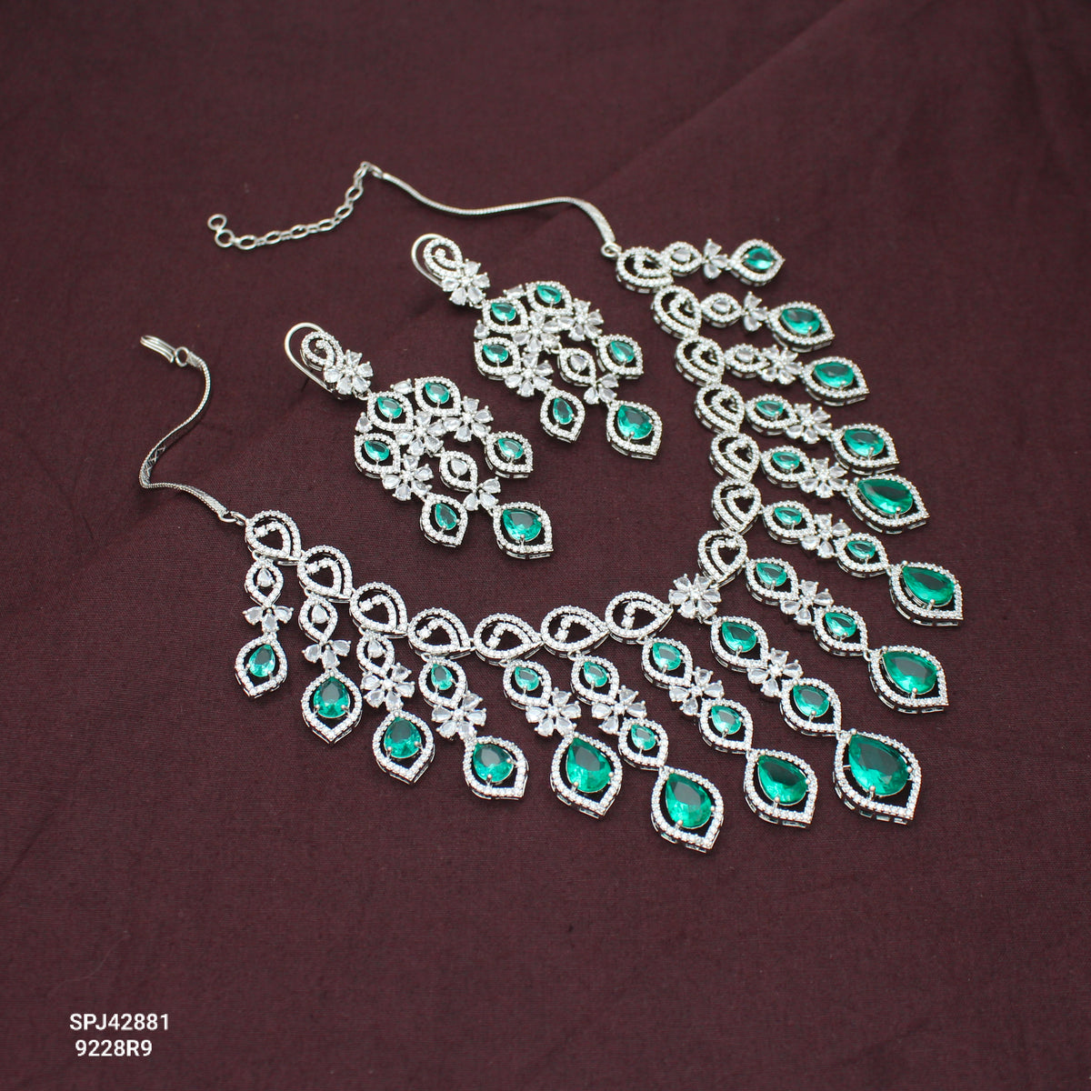 Premium Platinum Bridal Short Rama GreenFlexible Necklace Fancy Floral Necklace Set Tear Drop Design With Big Bridal Push Back Earrings Party Wear 42881