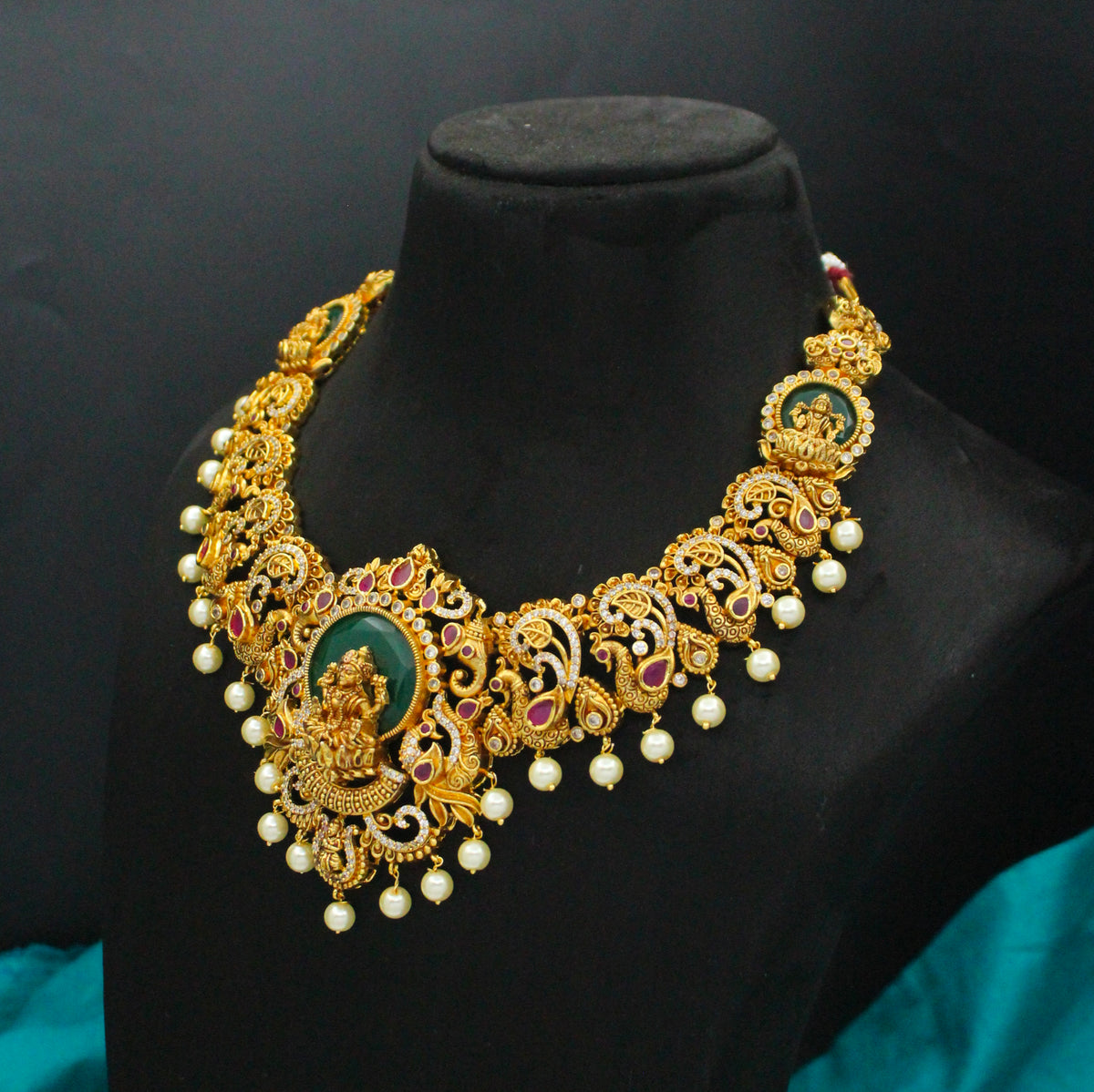 Nakshi Laxmi Peacock Short Necklace 42873