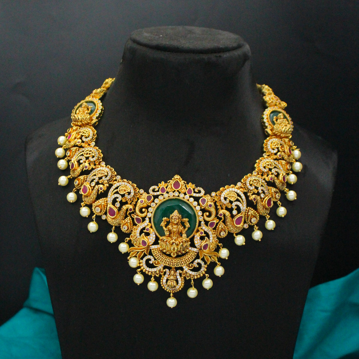 Nakshi Laxmi Peacock Short Necklace 42873