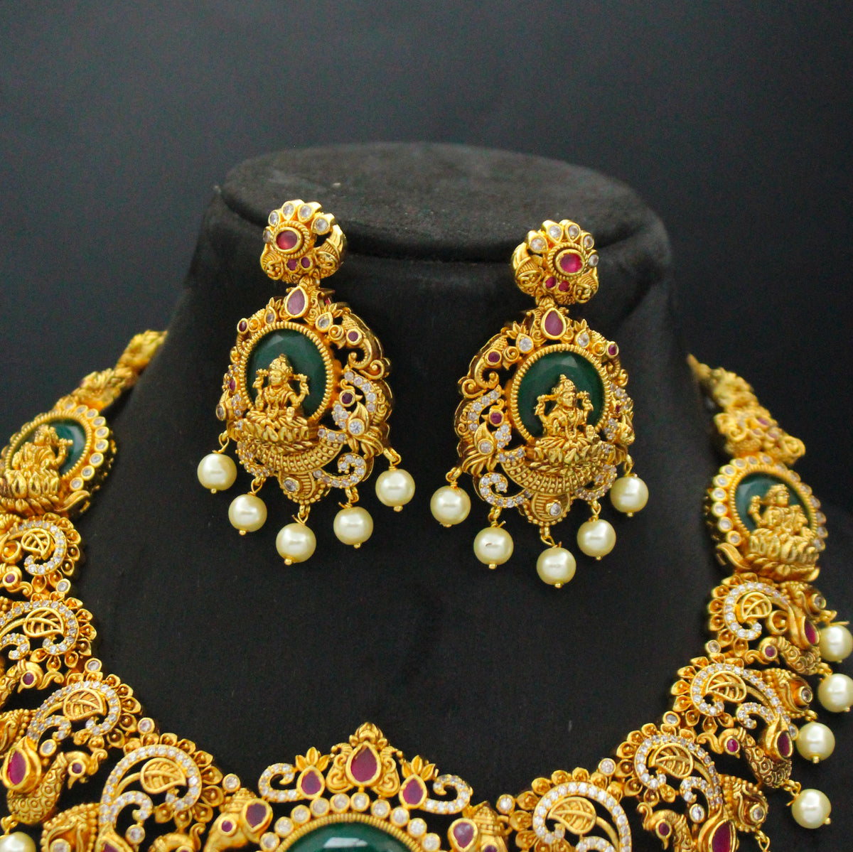 Nakshi Laxmi Peacock Short Necklace 42873