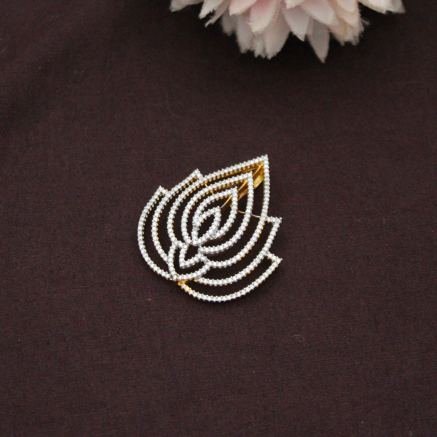 Real Diamond Look Lotus Design Full White Pendant Set With Earrings 42875