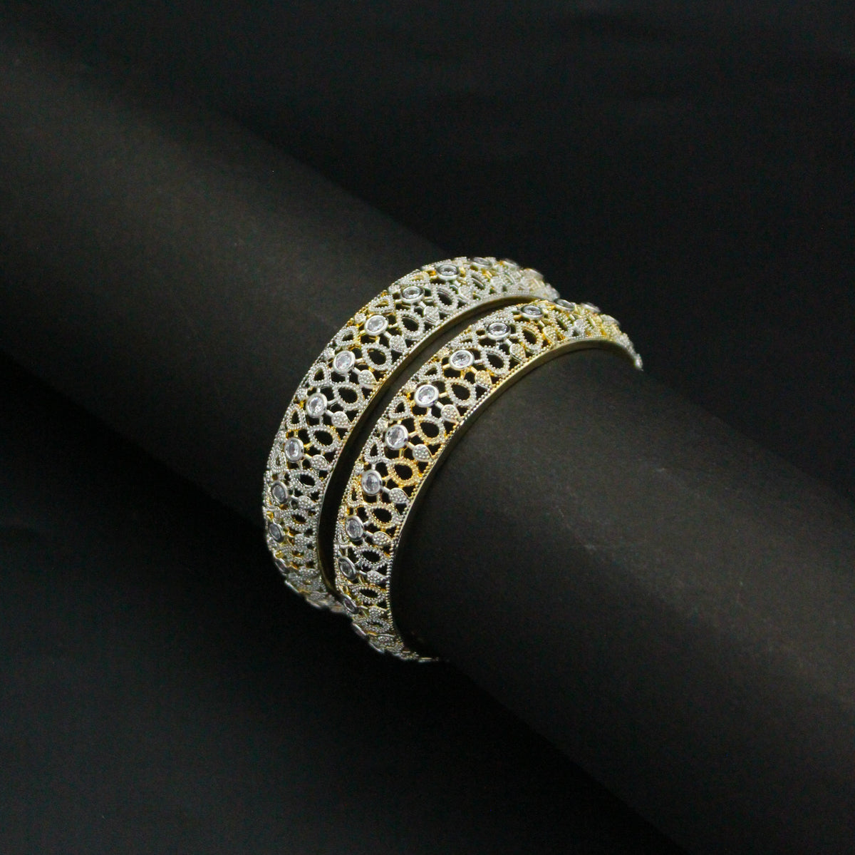 Real Diamond Look Elegant White Bangles 2'6 42919