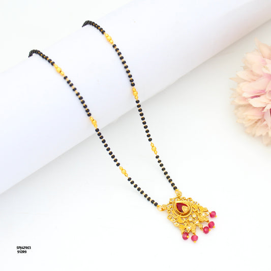 Elegant Drop Stone Peacock Black Beads Red 42963