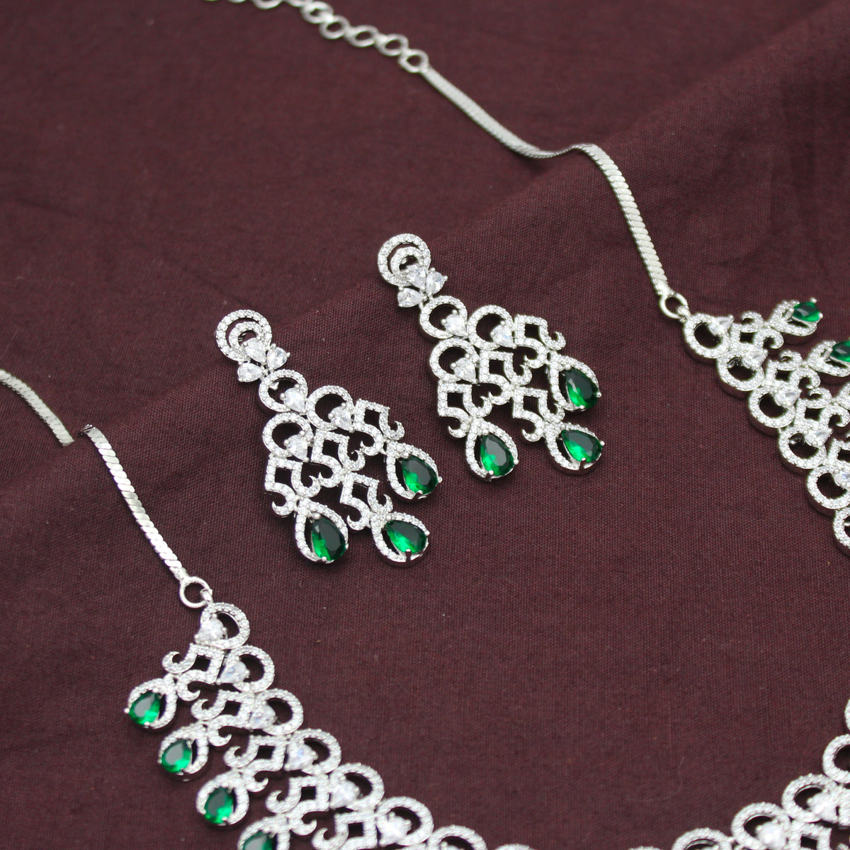Platinum Party Wear Drop Pattern Emerald Green Stones Short Necklace Set With Push Back Earrings 43008