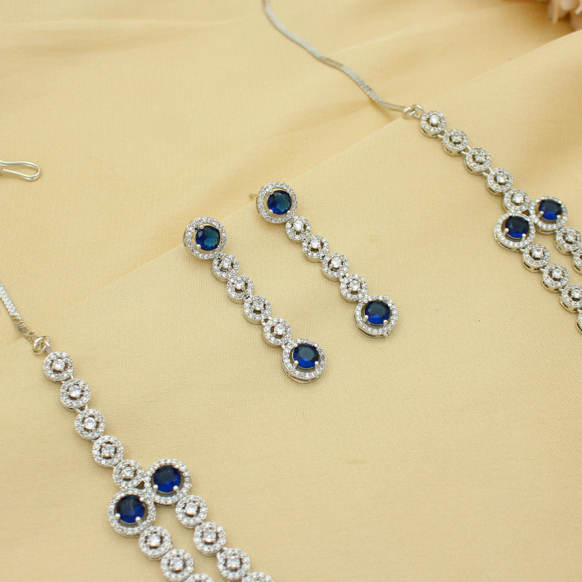 Premium Platinum 2 Layers Round Stone Blue Short Necklace Set With Push Back Earrings 43022