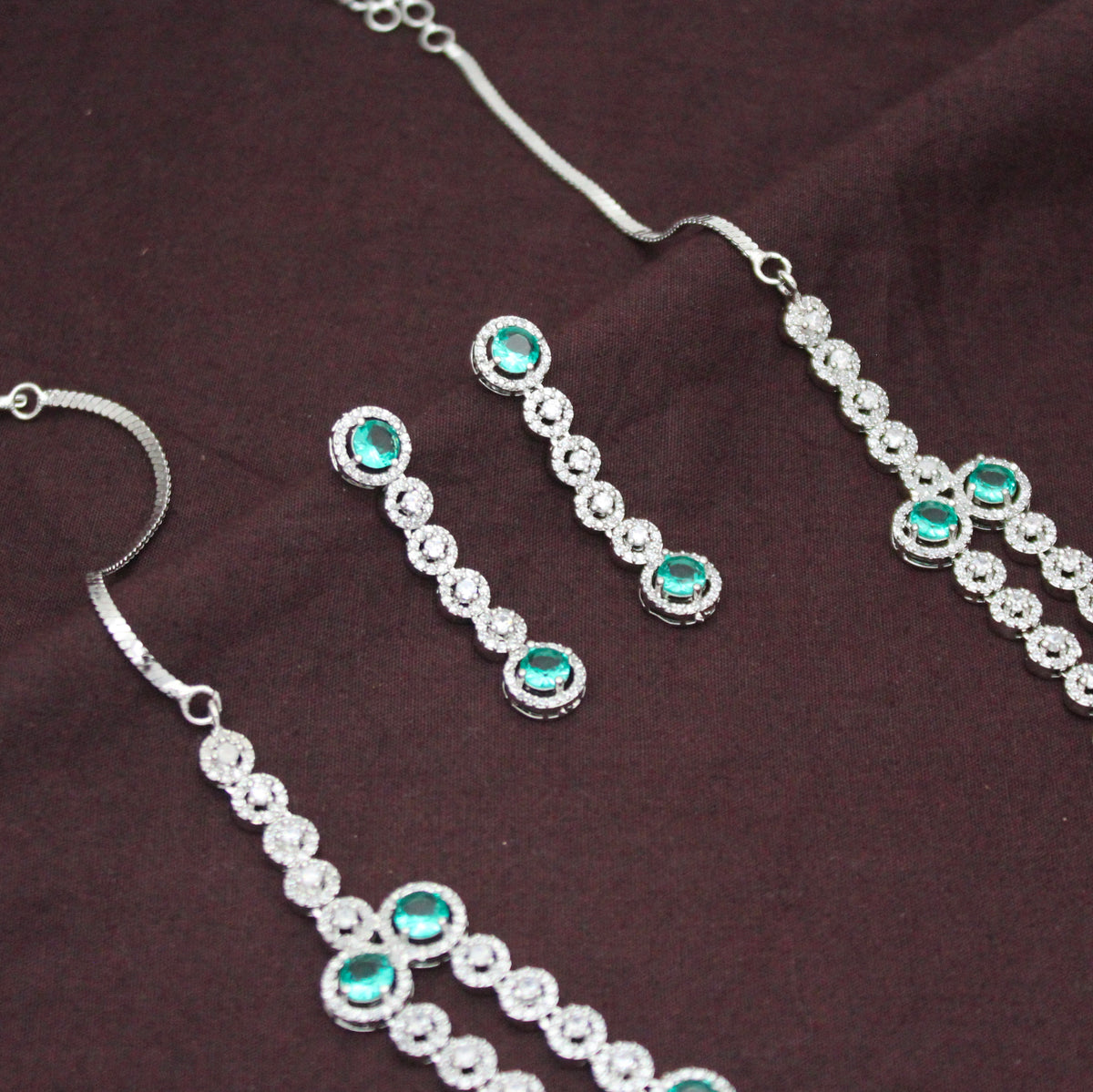 Premium Platinum 2 Layers Round Stone Rama Green Short Necklace Set With Push Back Earrings 43021