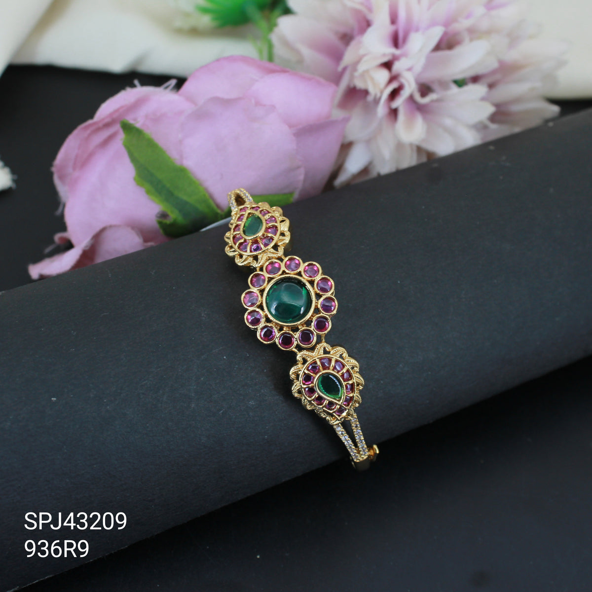 43209 Pota stones flower pattern bracelet