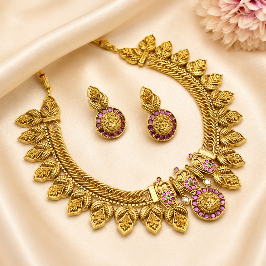 Jadau Laxmi Jalebi Short Necklace With Push Back Earrings