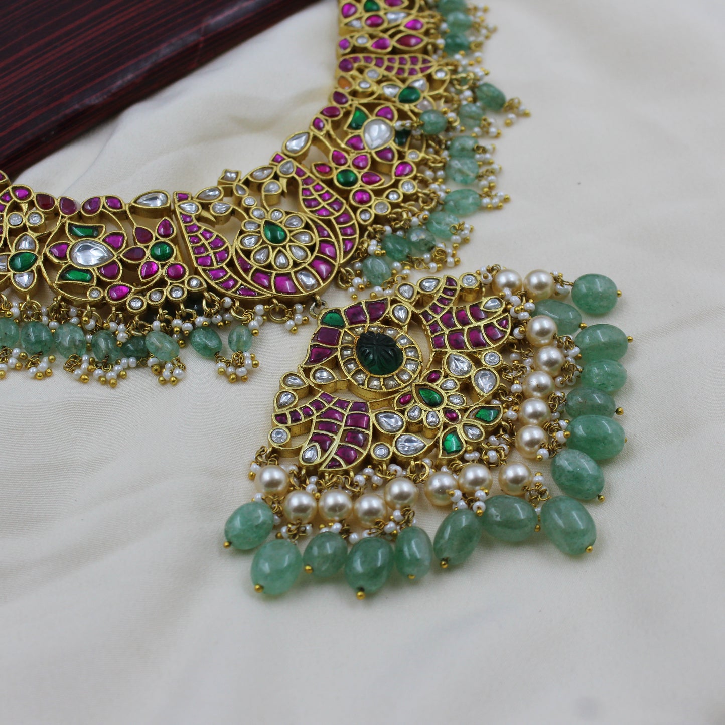 39142 Jadau necklace