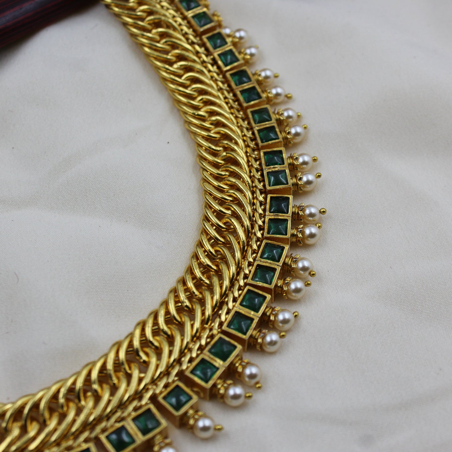 38030 Jadau Kundan Jalebi Necklace with Swarovski pearls
