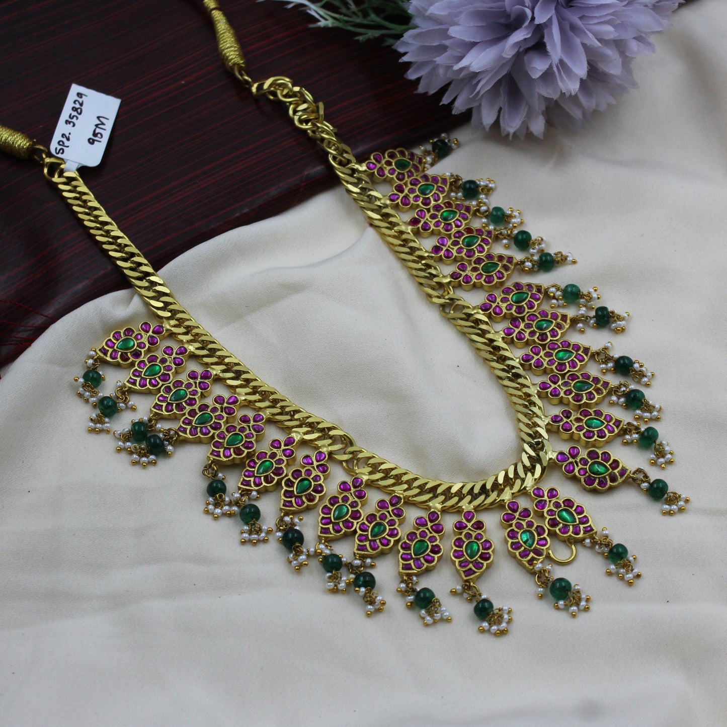 35829 Jadau mango pattern necklace