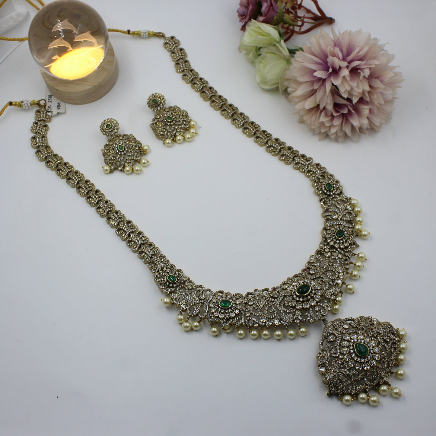 Victorian Neck Set Green
