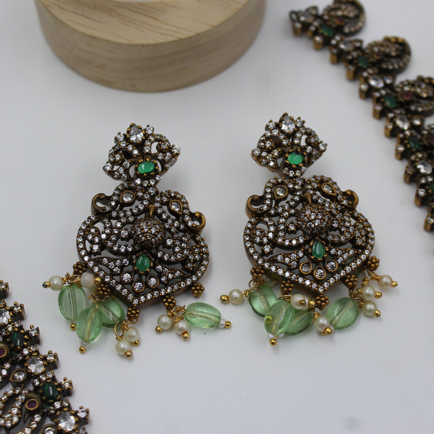 Victorian Long Necklace Green Peacock
