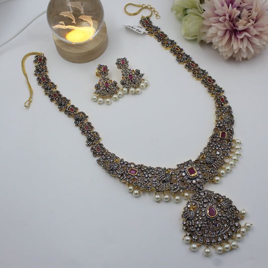 18763 Victorian Peacock Long Necklace Red