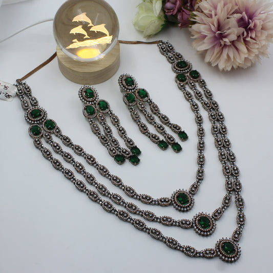 19170 Victorian 3 Layers Long Green Necklace Set