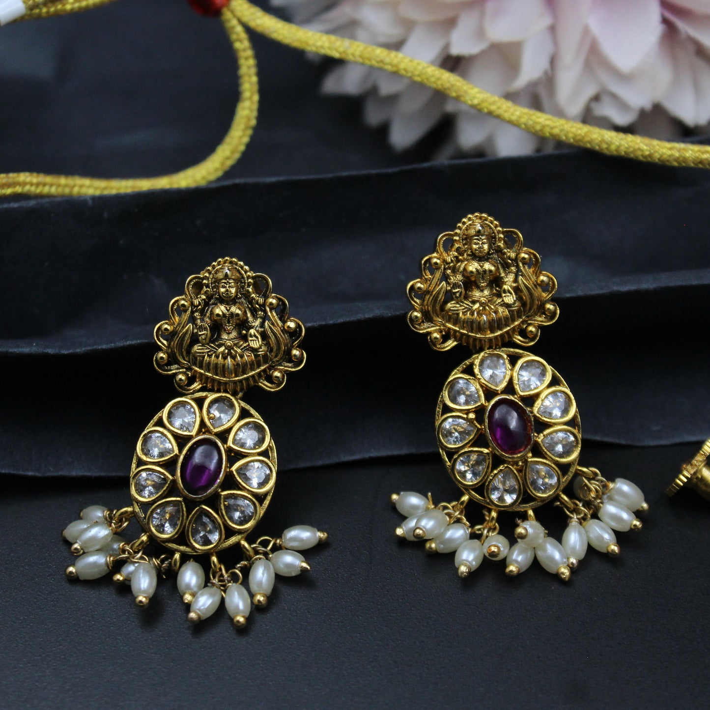 36374 Guttapusalu Short Necklace Multi