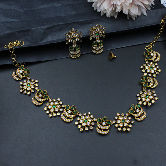40168 Floral Green Gold polish necklace with beautiful earrings!
